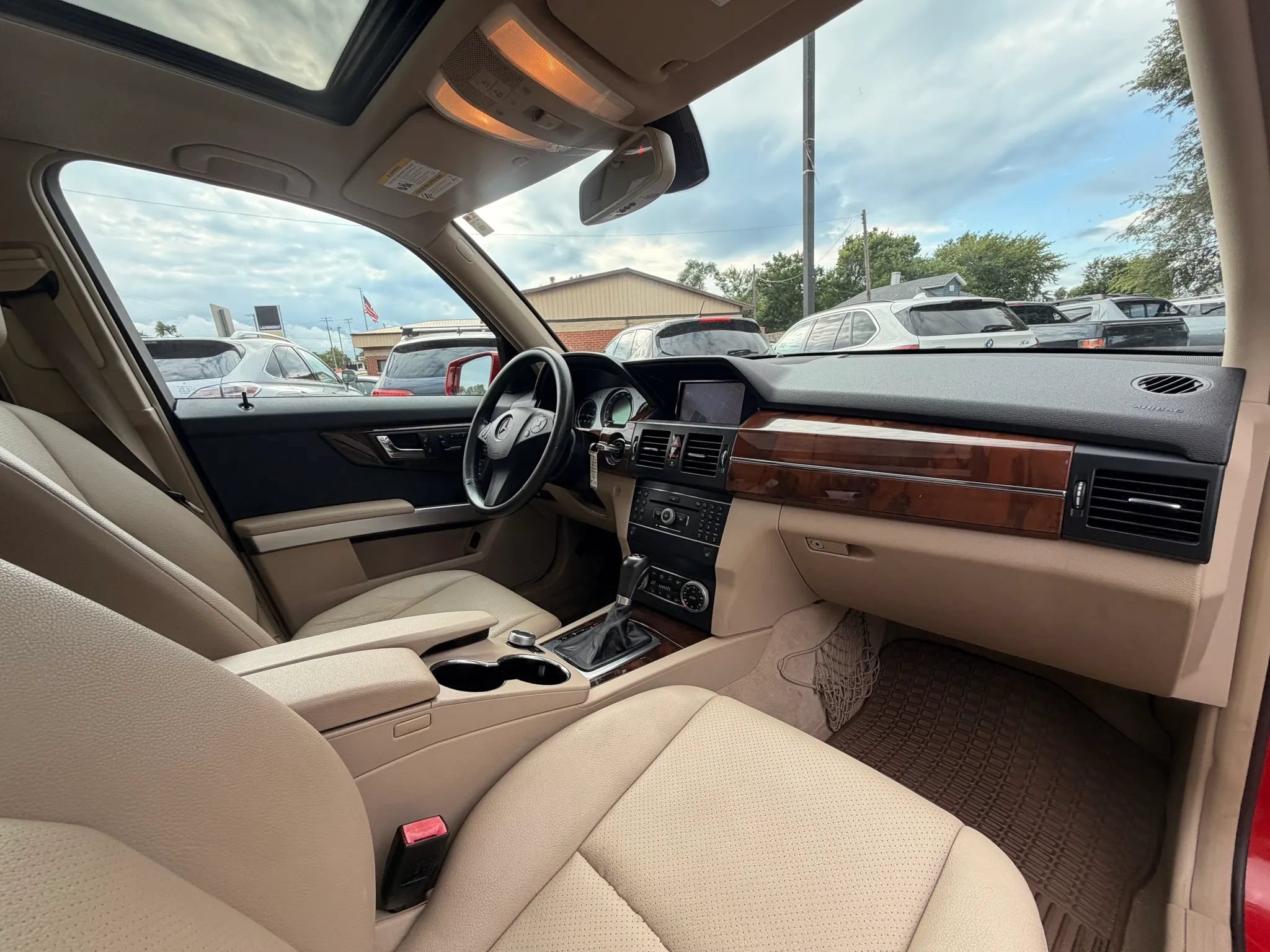 Used 2011 Mercedes-Benz GLK 350 4MATIC image 19