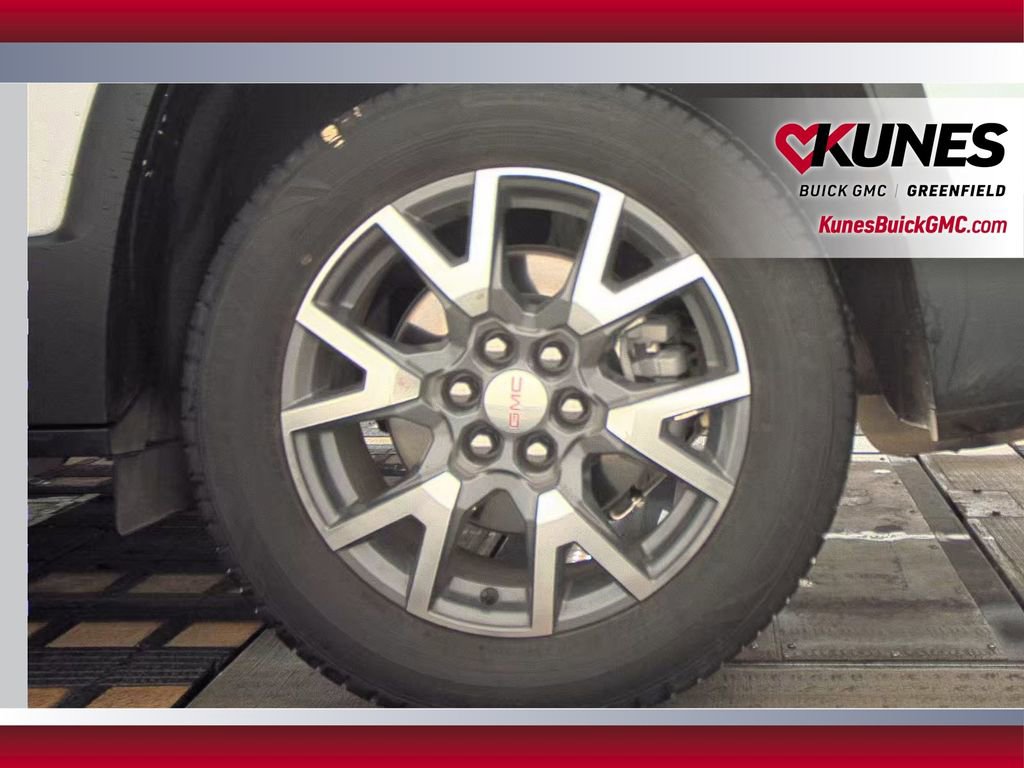 Used 2023 GMC Acadia SLE FWD image 17