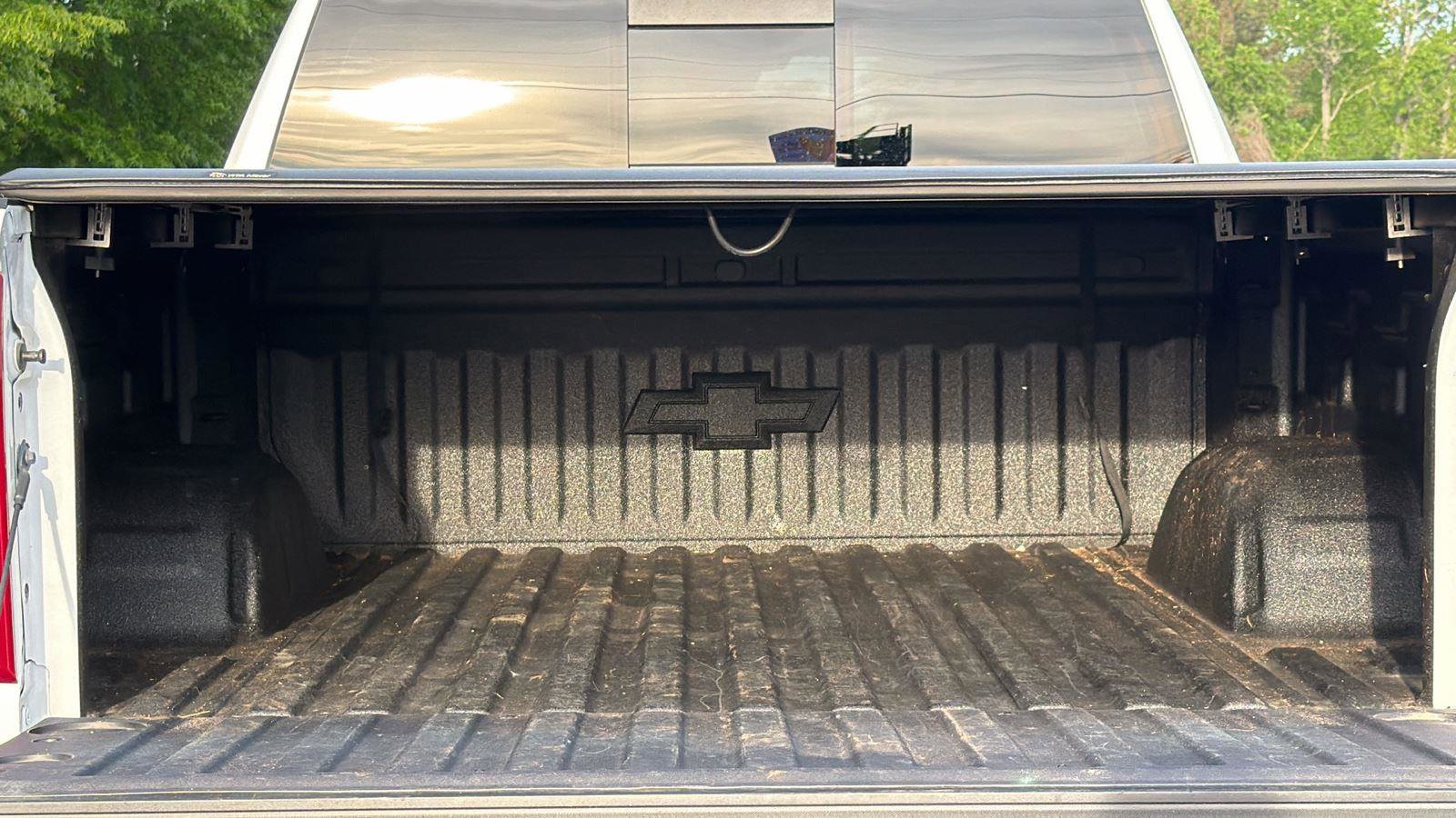 Used 2024 Chevrolet Silverado 1500 LT Trail Boss w/ Convenience Package II AWD/4WD image 9