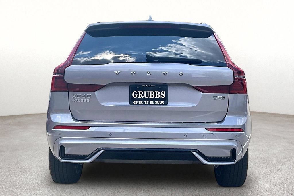 Certified 2026 Volvo XC60 B5 Plus AWD/4WD image 5