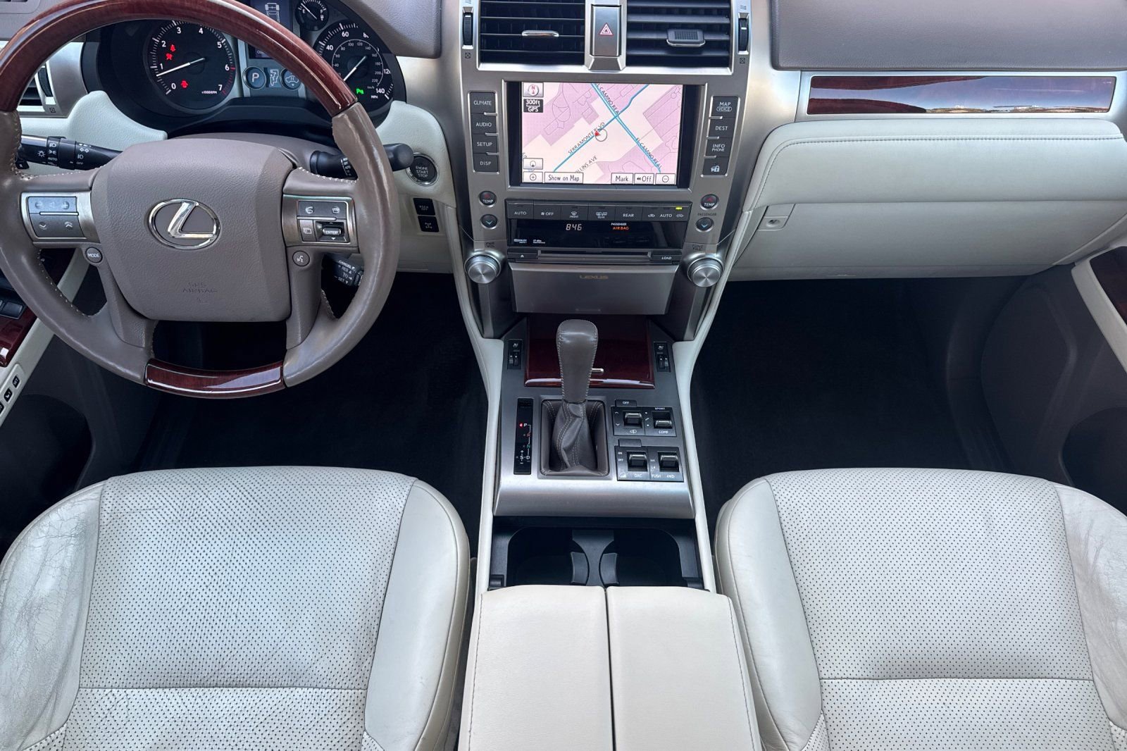 Used 2013 Lexus GX 460 Premium image 16