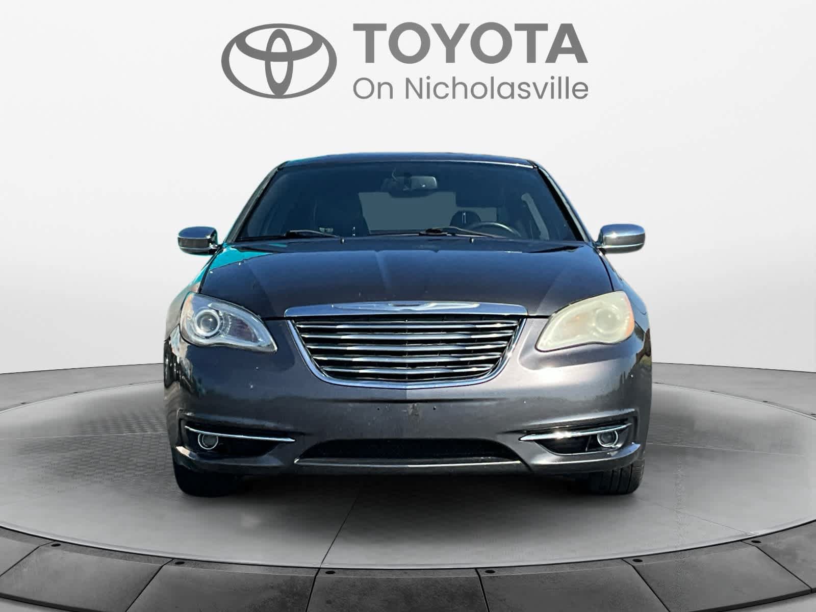 Used 2014 Chrysler 200 Limited FWD image 8