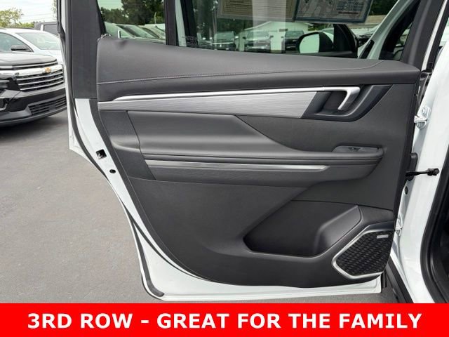 Used 2025 Buick Enclave Preferred FWD image 13