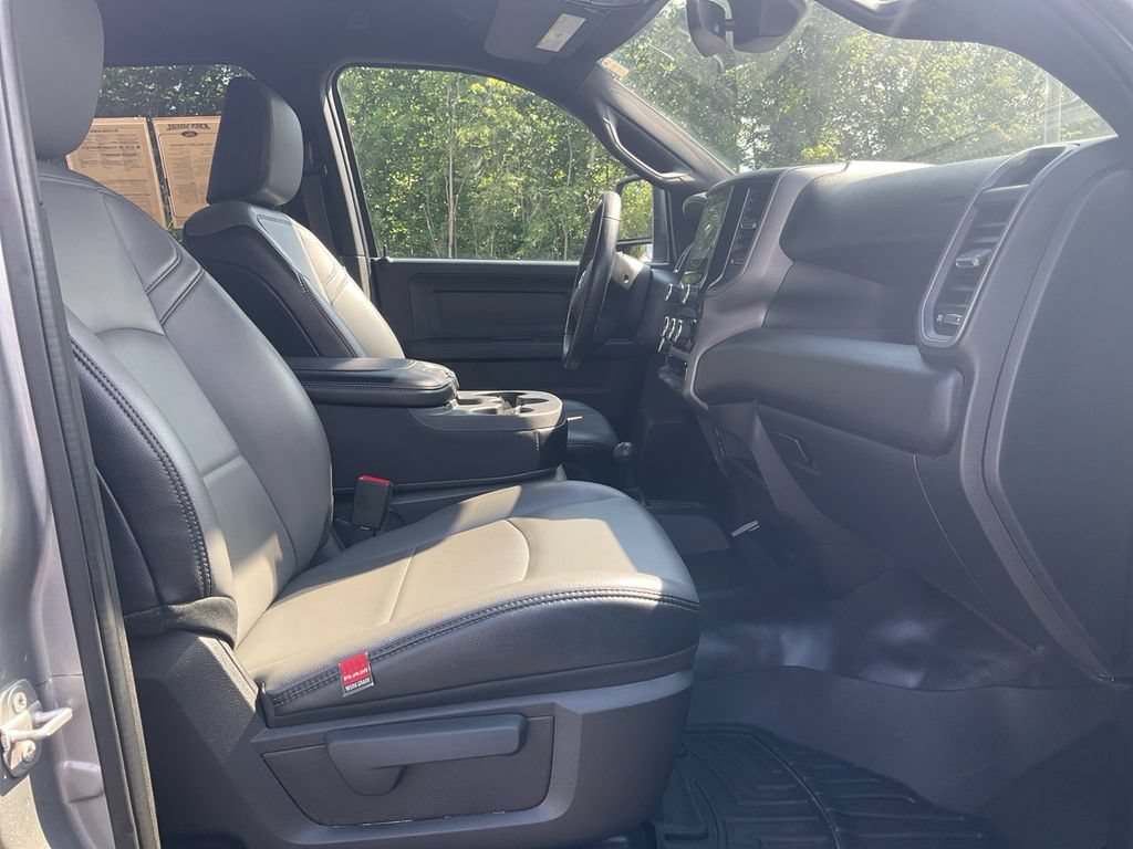 Used 2023 RAM 2500 Tradesman w/ Chrome Appearance Group AWD/4WD image 12
