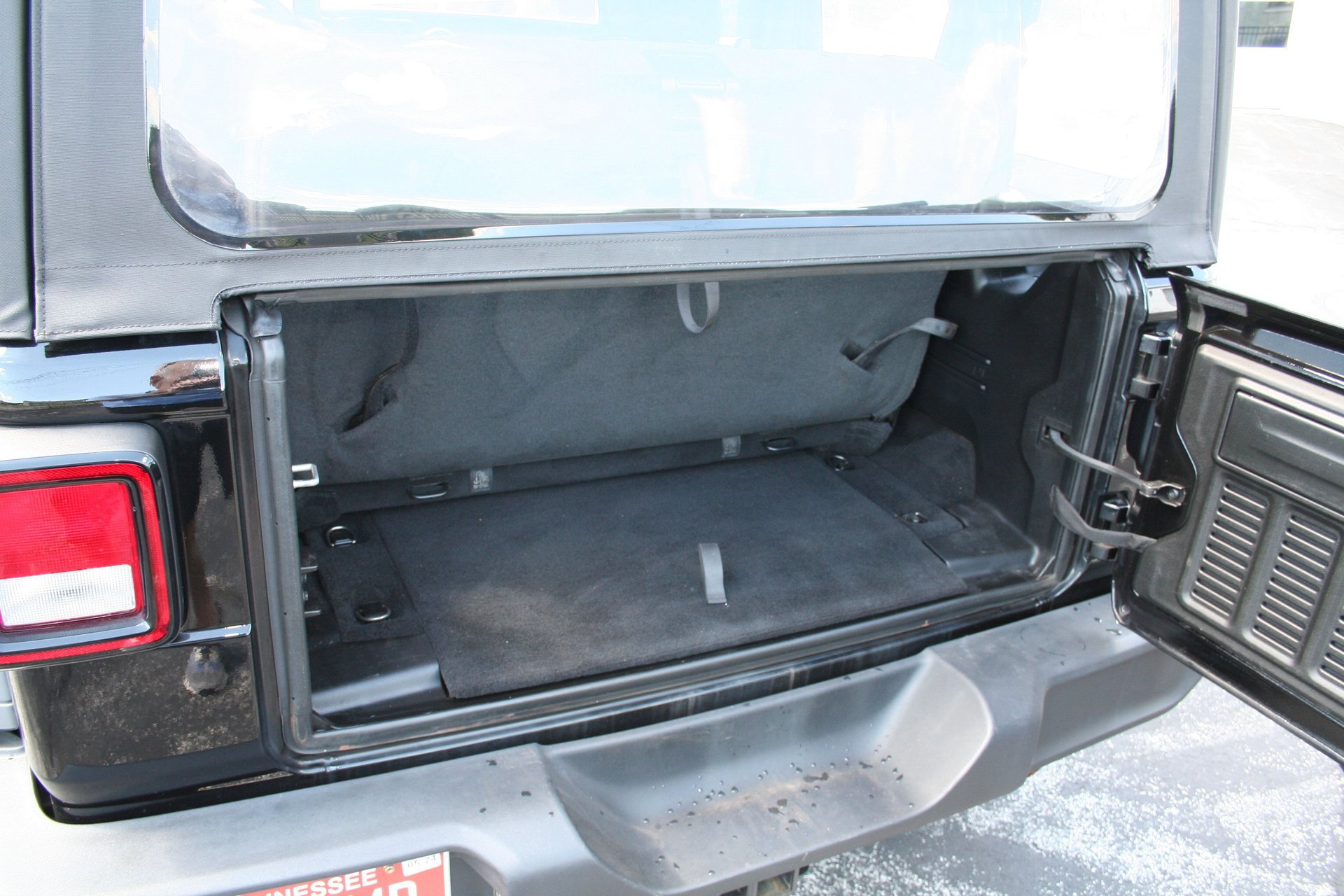 Used 2020 Jeep Wrangler Sport image 19