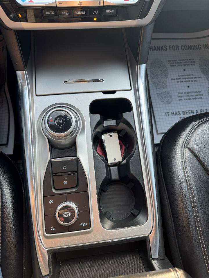 Used 2020 Ford Explorer XLT w/ Equipment Group 202A image 18