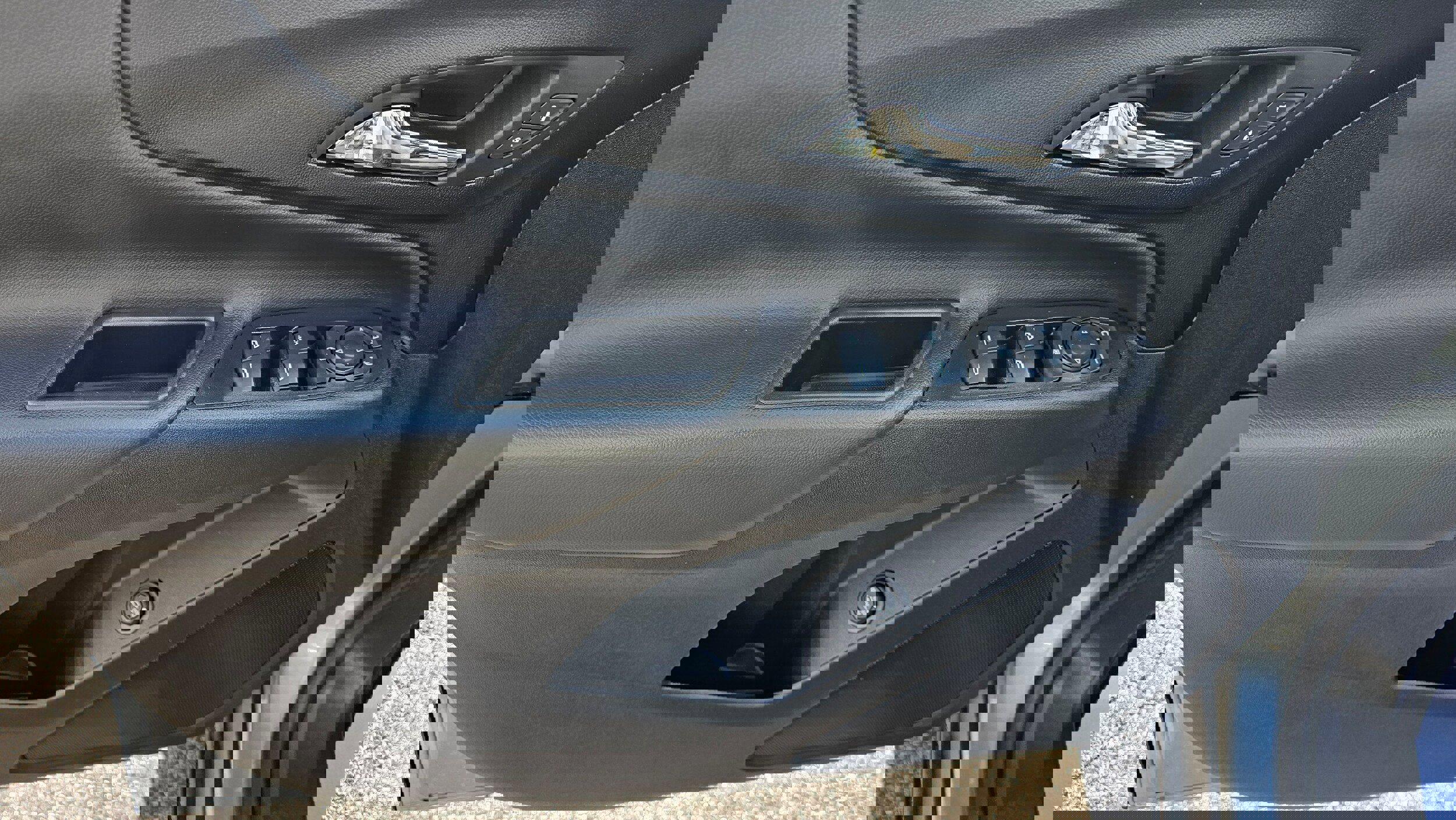 Used 2023 Chevrolet Equinox LT w/ Driver Convenience Package image 22