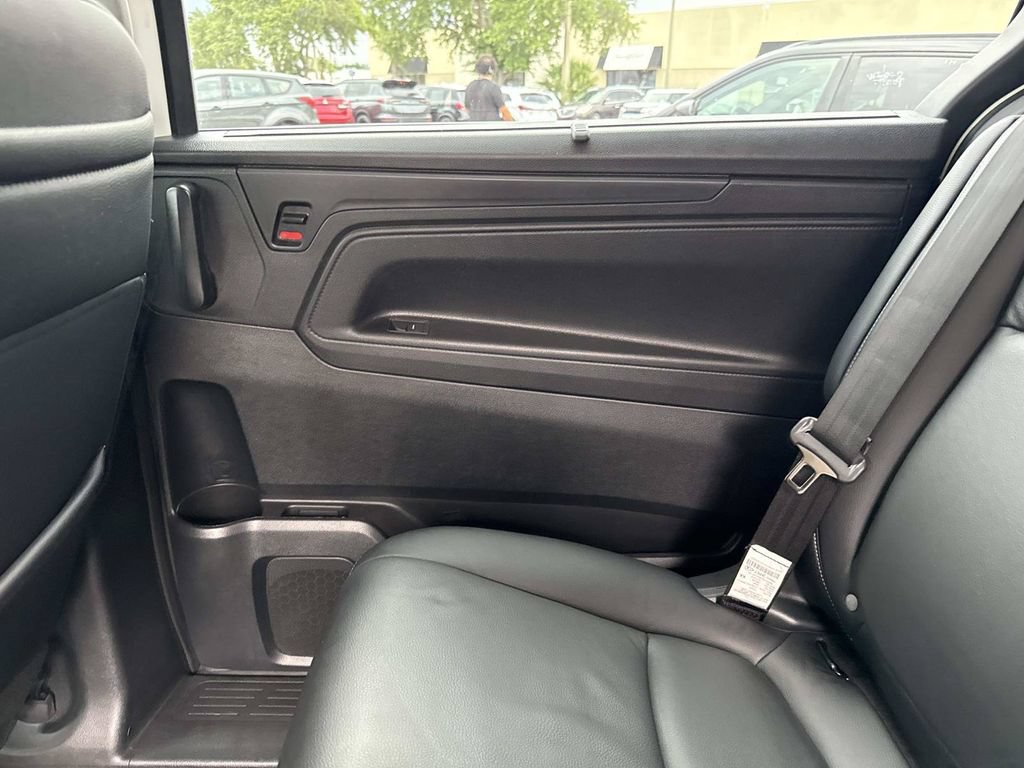 Used 2023 Honda Odyssey Touring image 14