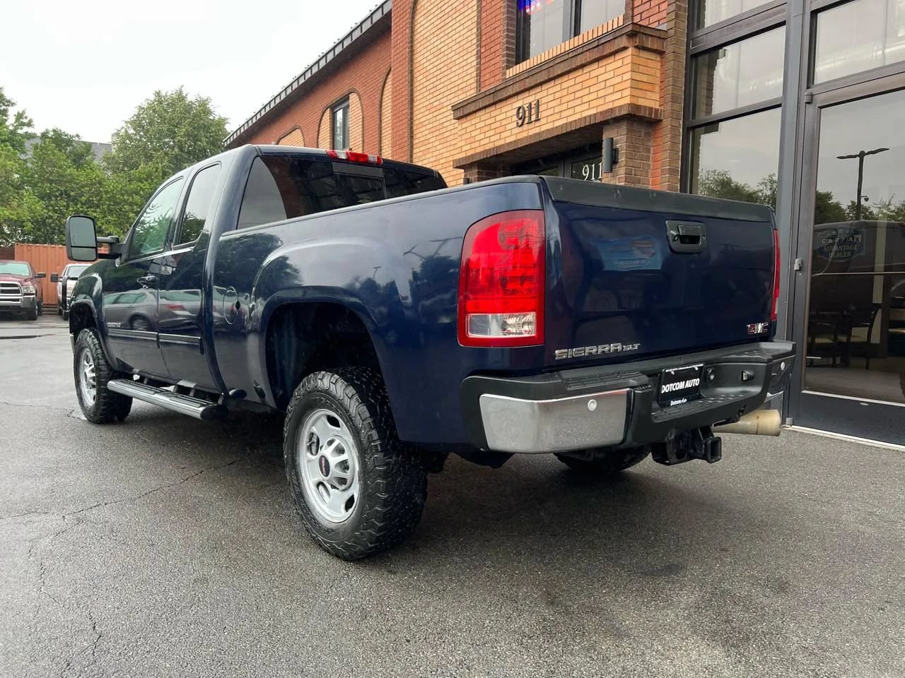 Used 2011 GMC Sierra 2500 SLT AWD/4WD image 6