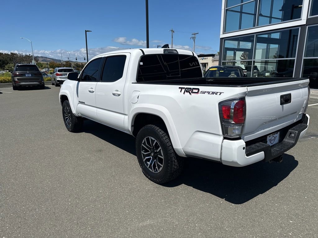 Used 2021 Toyota Tacoma TRD Sport w/ Technology Package RWD image 3