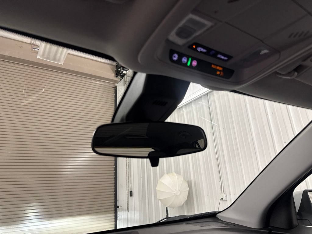 Used 2023 Chevrolet Equinox LT FWD image 32