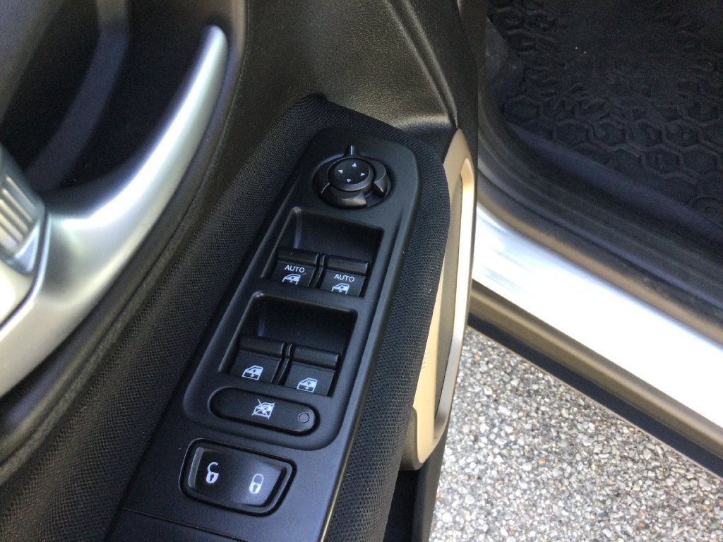 Used 2016 Jeep Renegade Sport w/ Power & Air Group AWD/4WD image 12