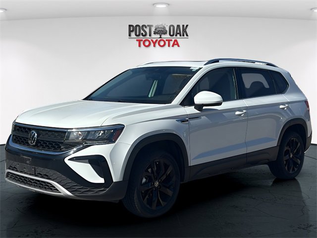 Used 2022 Volkswagen Taos SE w/ Panoramic Sunroof Package image 3