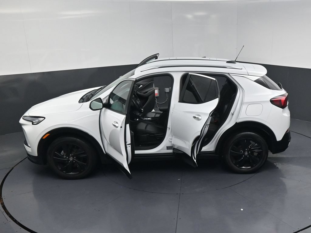 Used 2024 Buick Encore GX Sport Touring FWD image 29