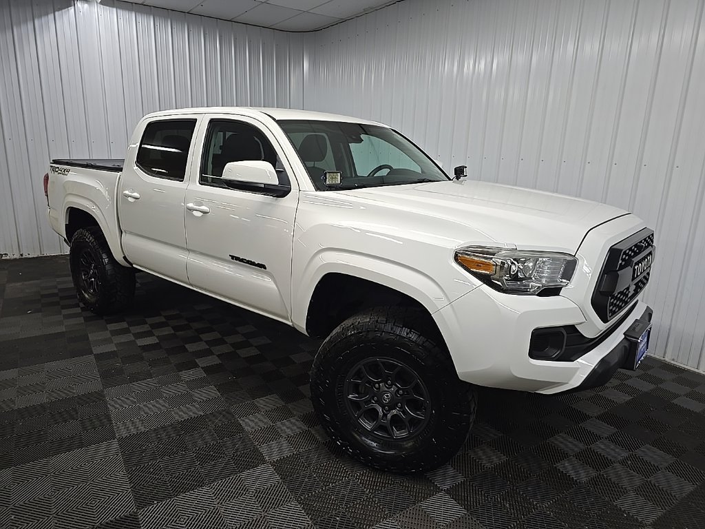 Used 2022 Toyota Tacoma SR AWD/4WD image 7