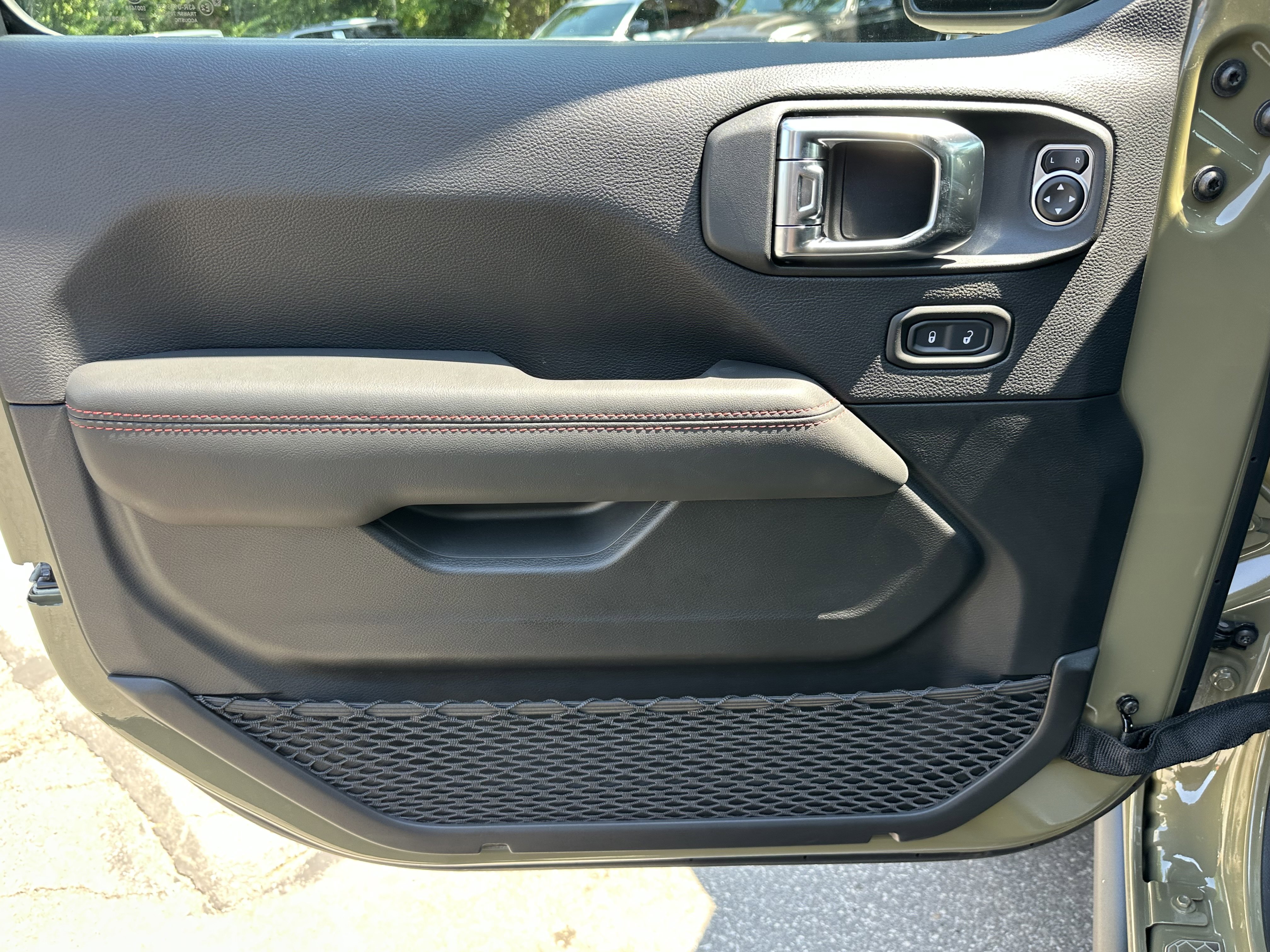 New 2025 Jeep Wrangler Unlimited Rubicon image 26