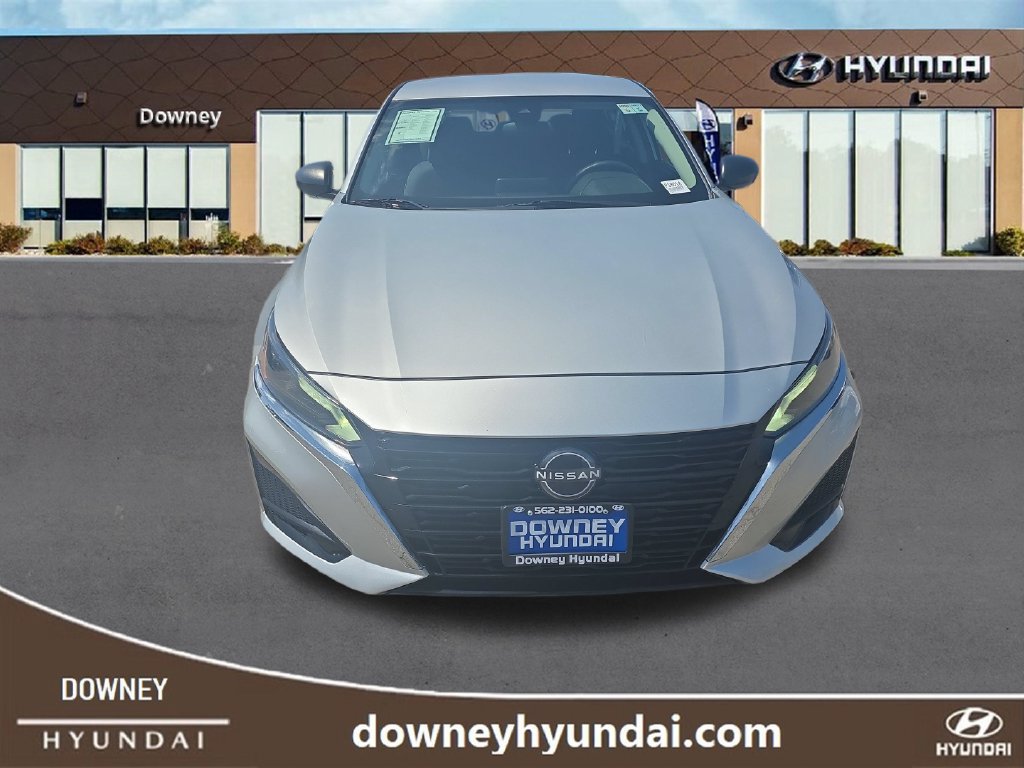 Used 2024 Nissan Altima 2.5 SV FWD image 8