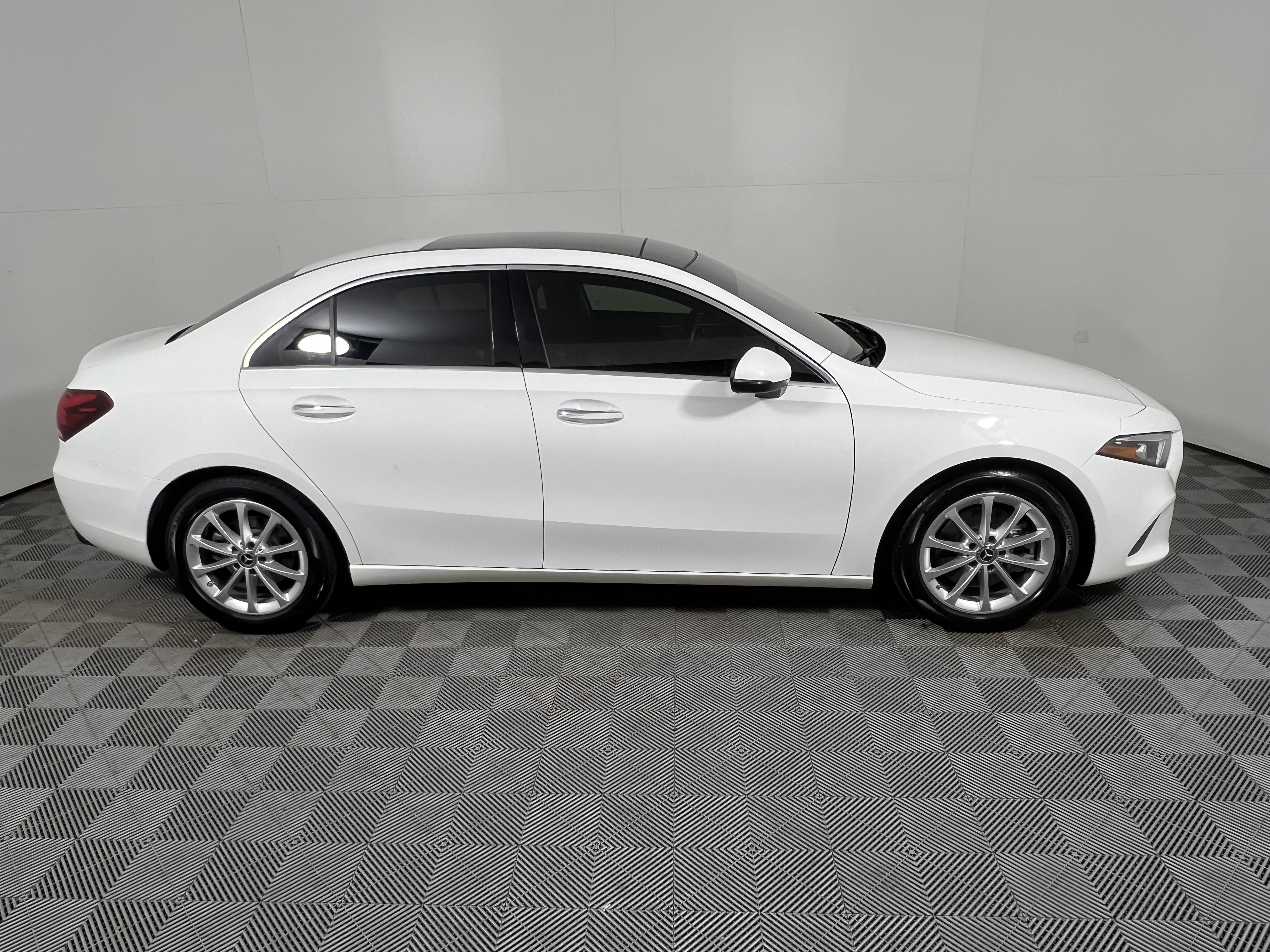 Used 2021 Mercedes-Benz A 220 image 6