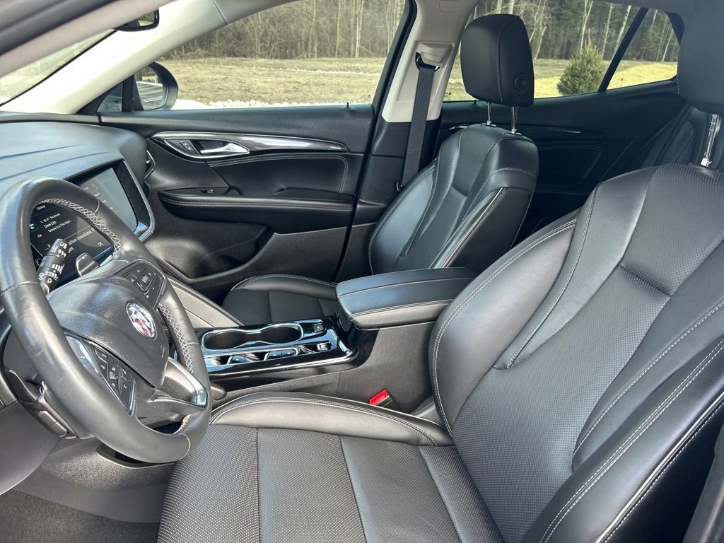 Used 2023 Buick Envision Essence AWD/4WD image 11