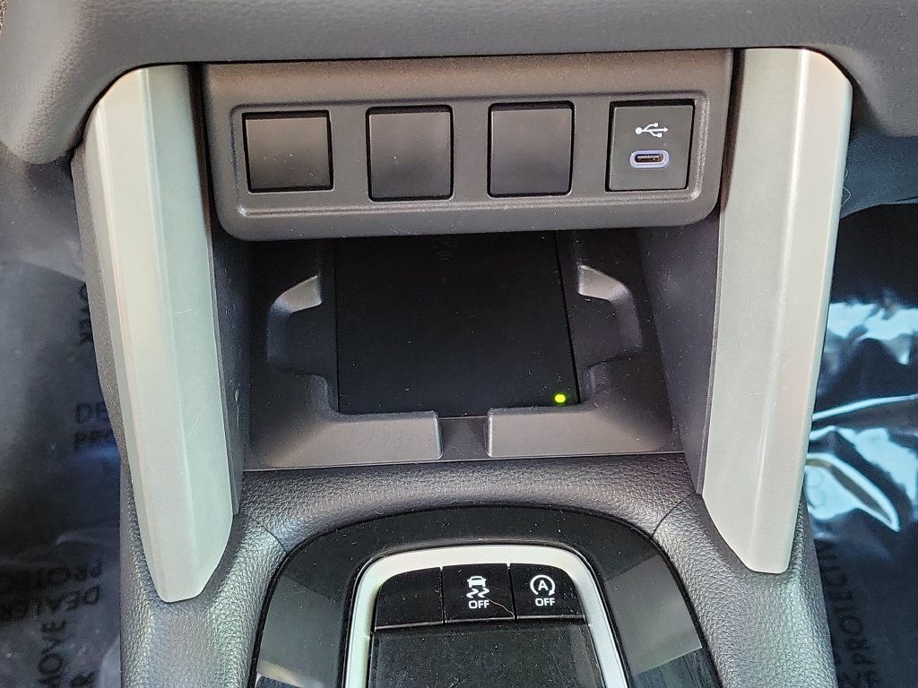 Used 2025 Toyota Corolla Cross LE w/ Moonroof Package FWD image 24
