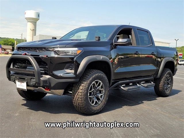 New 2025 Chevrolet Colorado ZR2 w/ Off-Road Front Bumper Package image 5