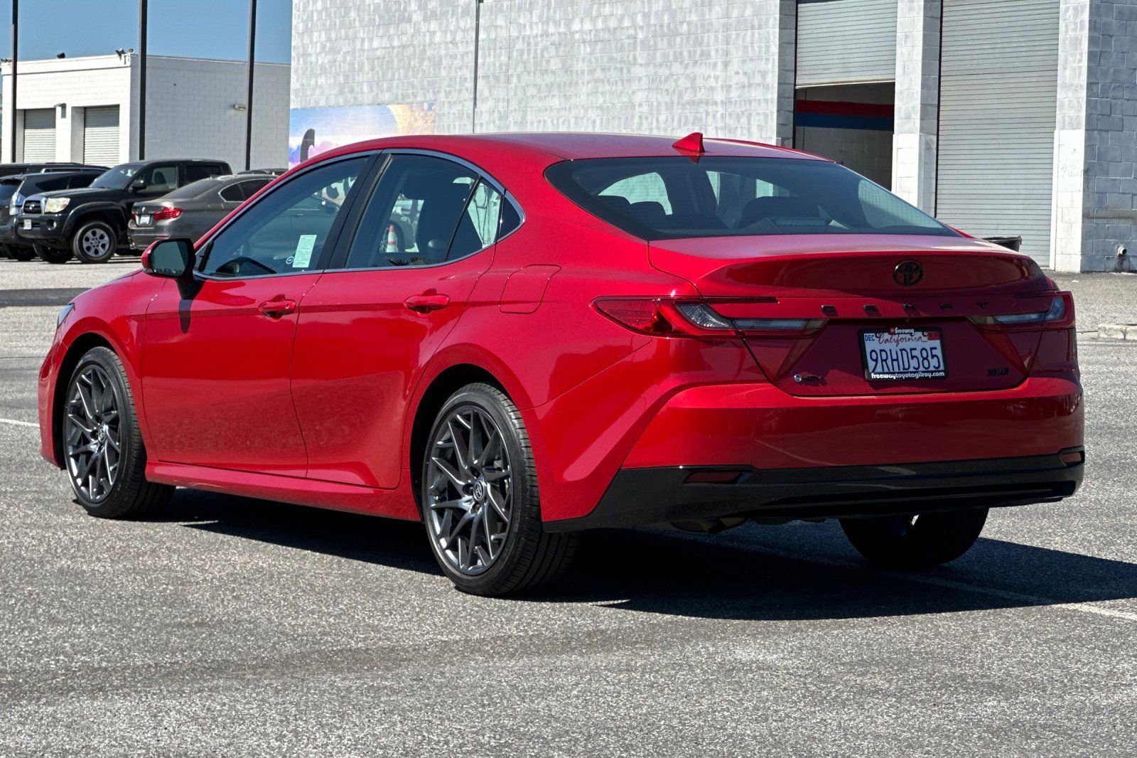 Used 2025 Toyota Camry XLE image 6