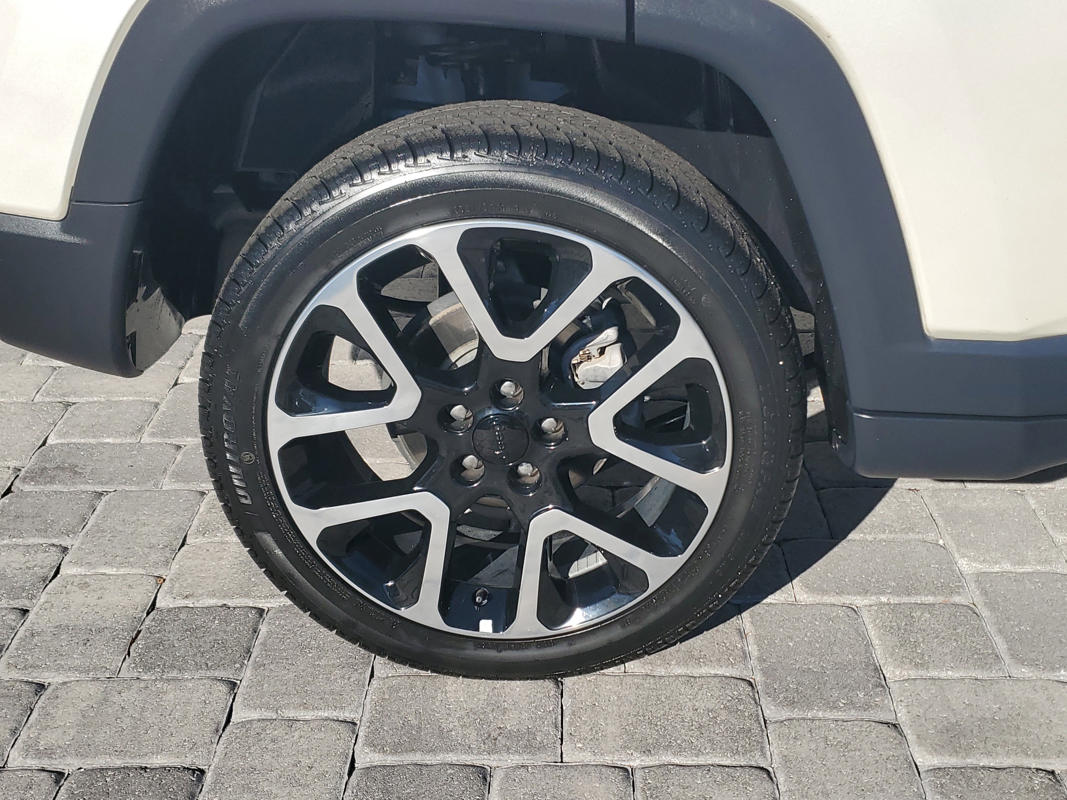 Used 2018 Jeep Compass Limited w/ Navigation Group image 6