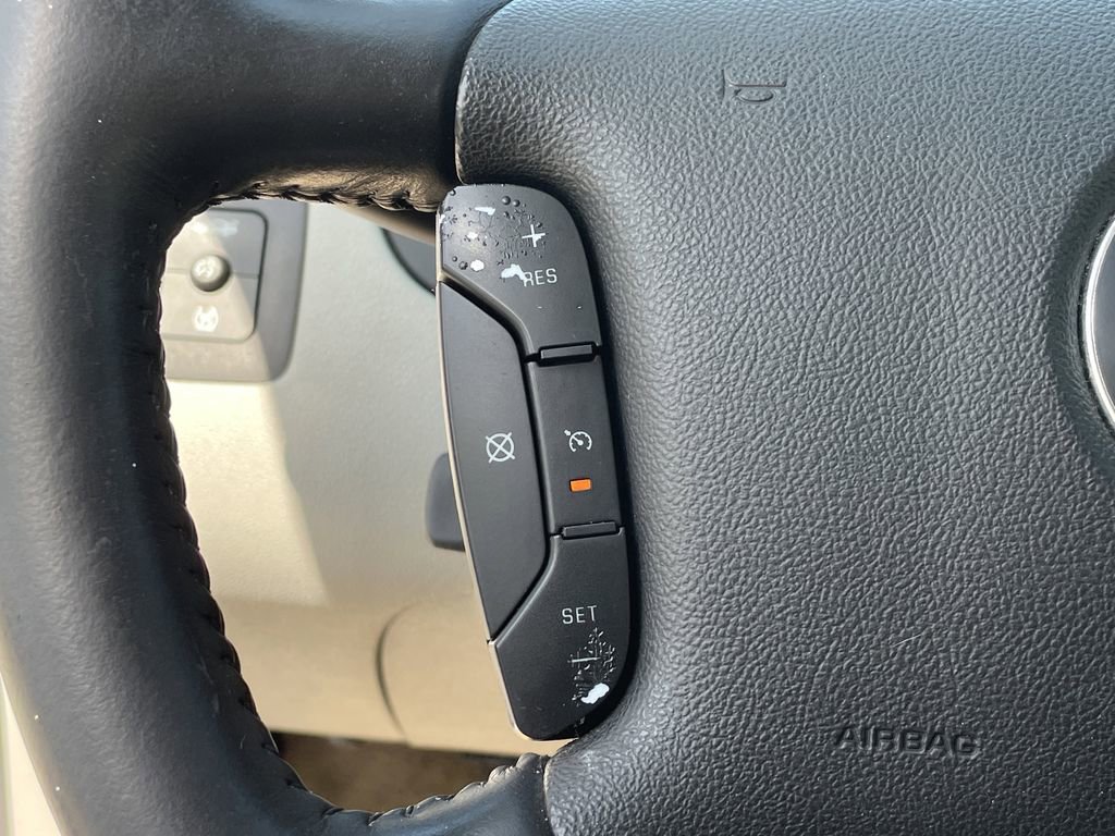 Used 2008 Chevrolet Impala LTZ image 24