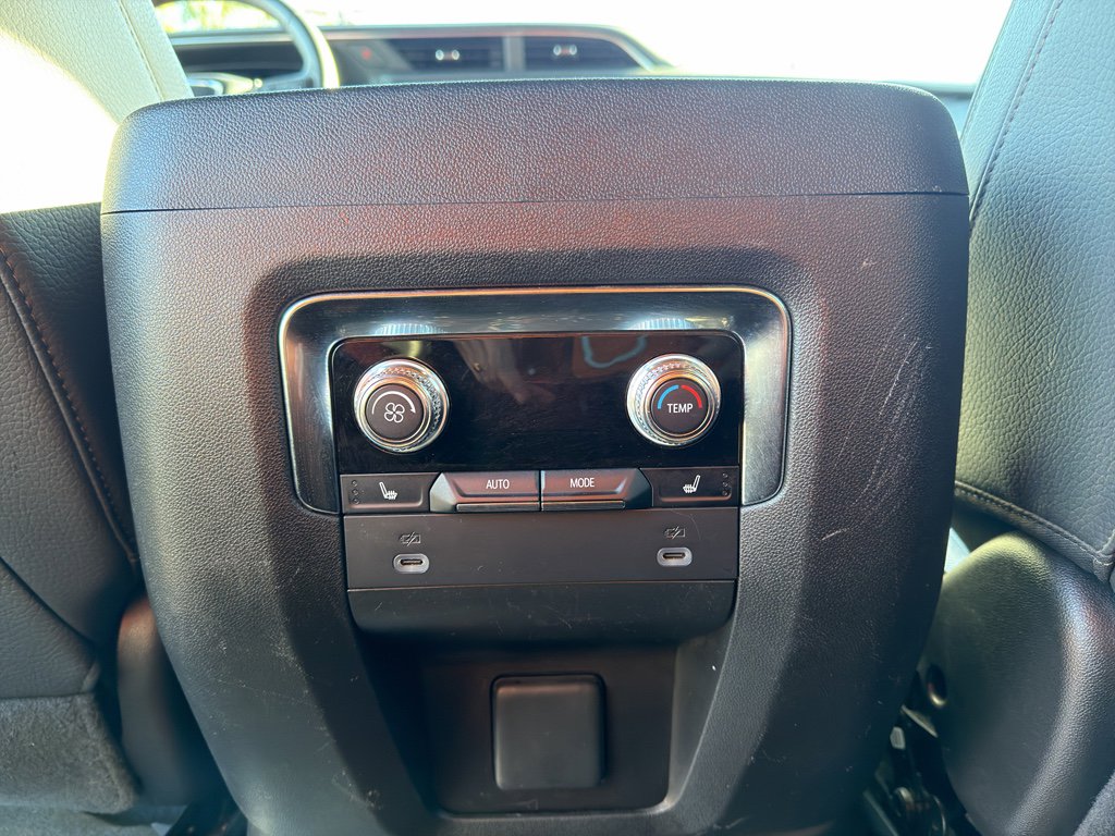 Used 2024 GMC Yukon Denali image 11