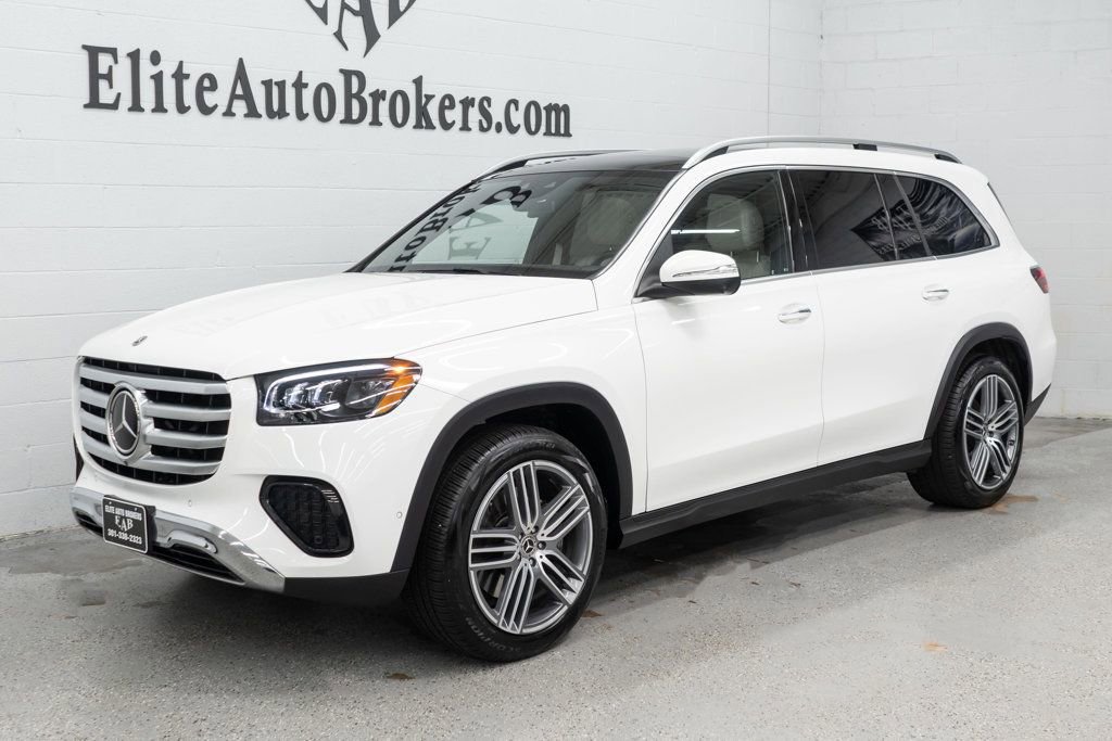 Used 2025 Mercedes-Benz GLS 450 4MATIC image 38