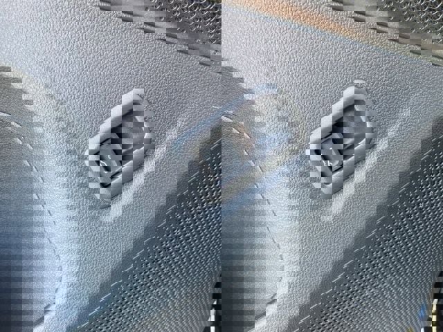 New 2025 Volkswagen Tiguan SE image 25