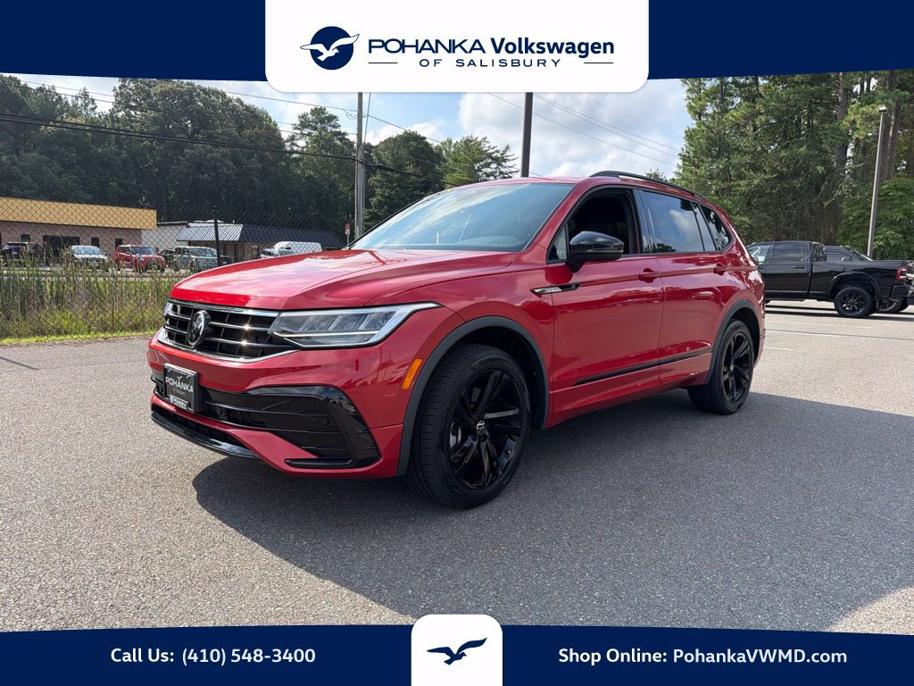 Used 2024 Volkswagen Tiguan SE R-Line AWD/4WD image 1