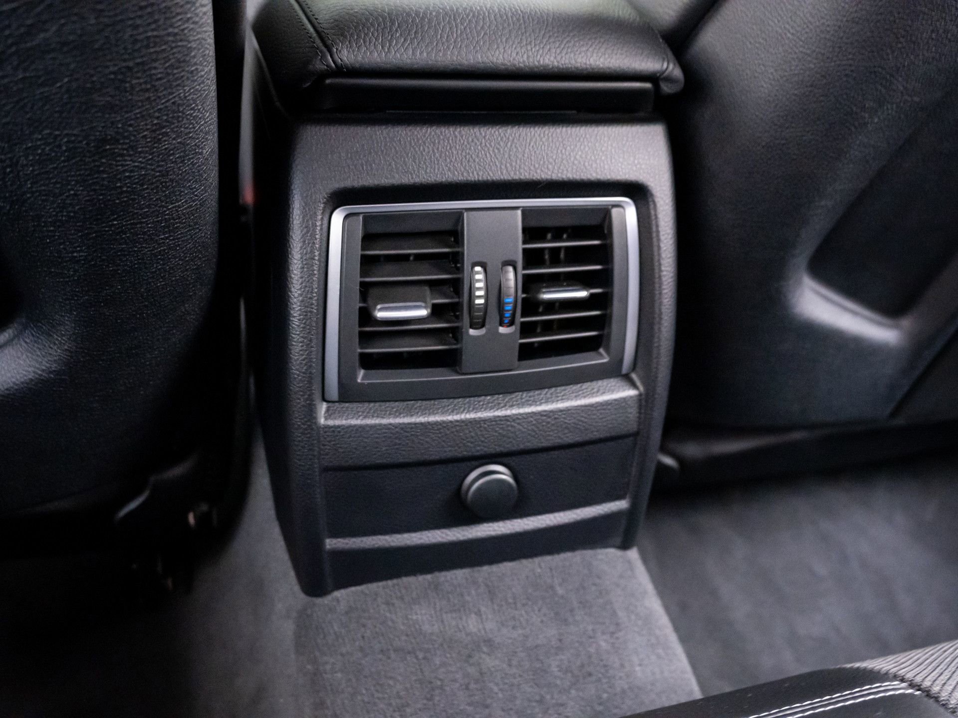 Used 2018 BMW M3 image 19