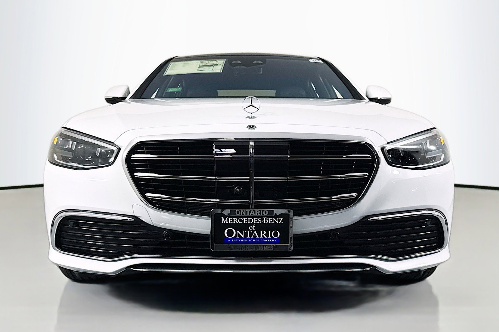 New 2026 Mercedes-Benz S 580e 4MATIC Sedan image 2
