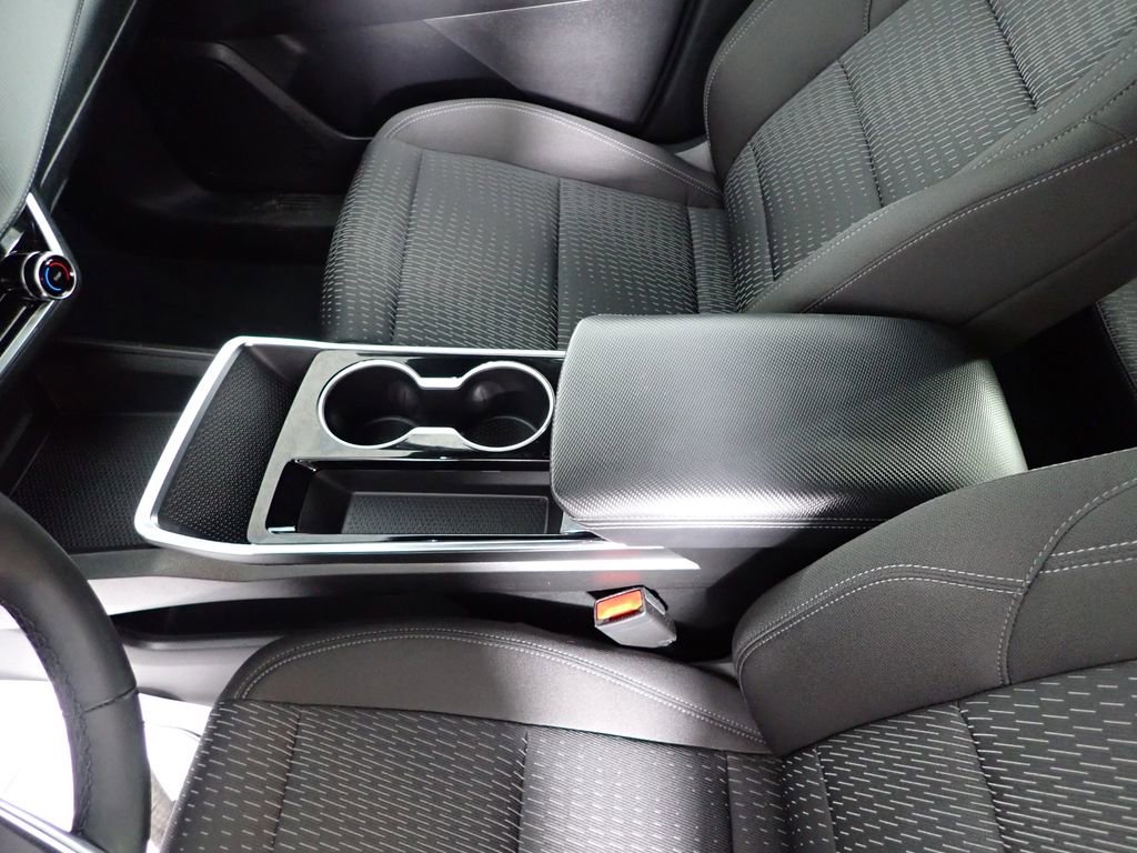 Used 2025 Chevrolet Equinox LT image 27