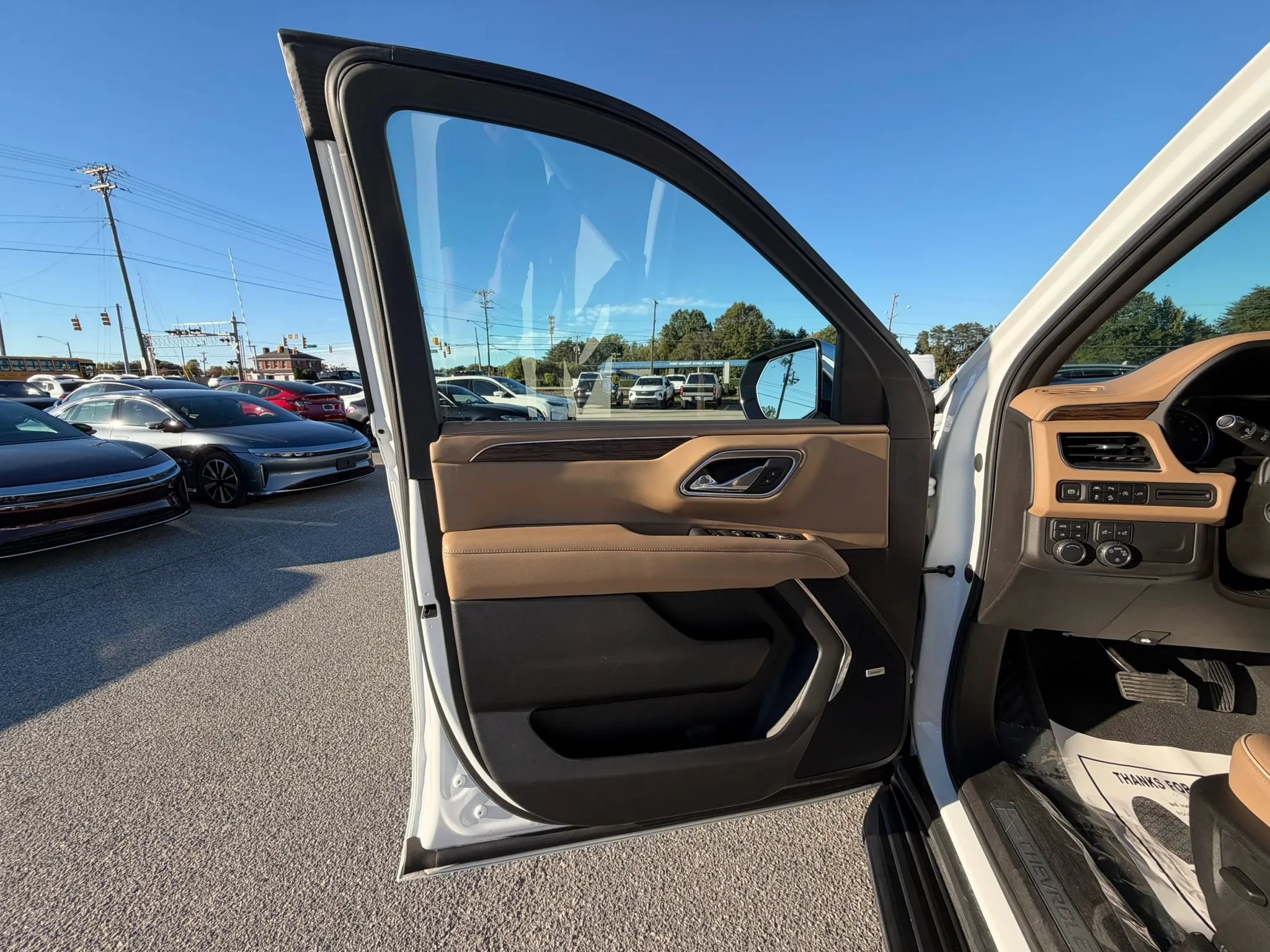 Used 2021 Chevrolet Tahoe Premier AWD/4WD image 9