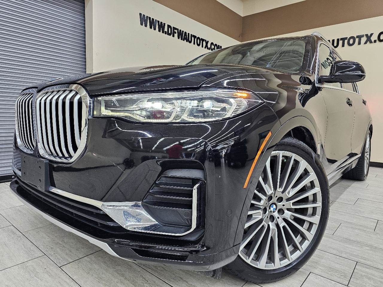 Used 2020 BMW X7 xDrive40i w/ Premium Package AWD/4WD image 1