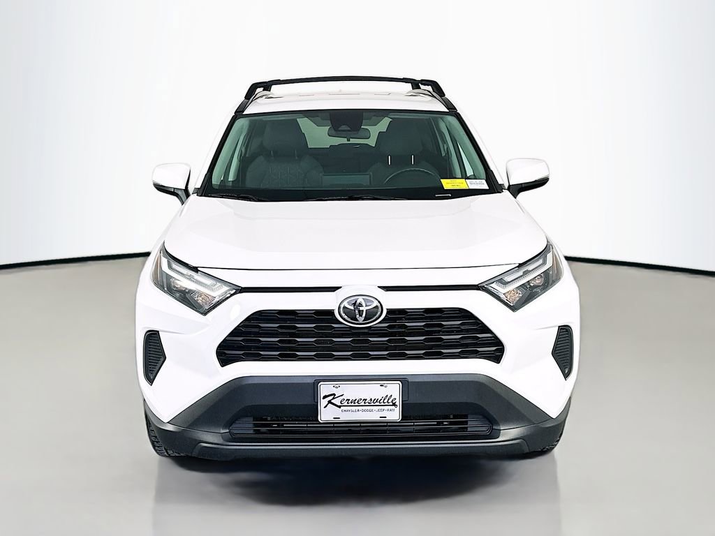 Used 2024 Toyota RAV4 XLE AWD/4WD image 2