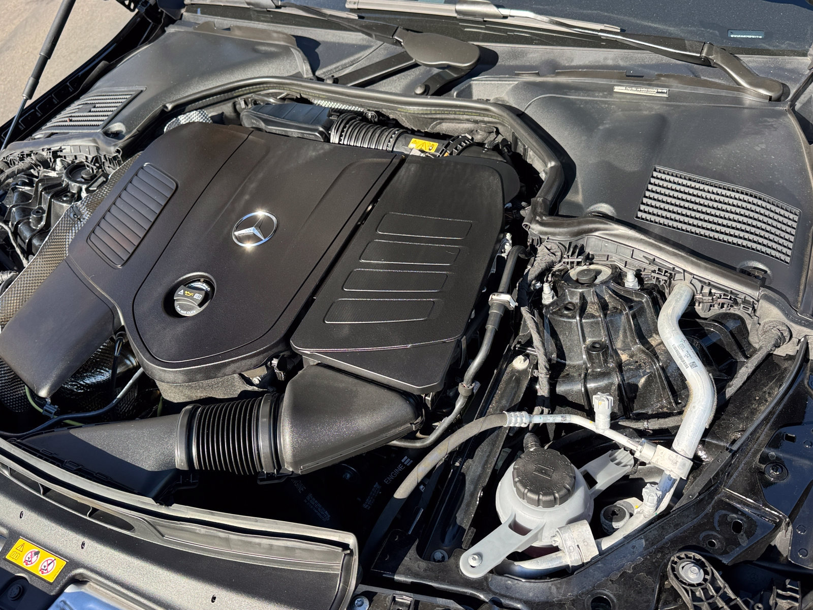 Used 2025 Mercedes-Benz C 300 4MATIC Sedan image 6
