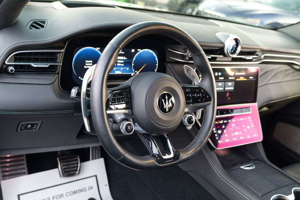 Used 2023 Maserati Grecale Modena AWD/4WD image 21