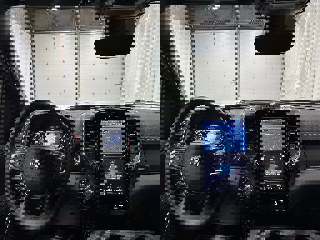 Used 2025 RAM 1500 Laramie image 17