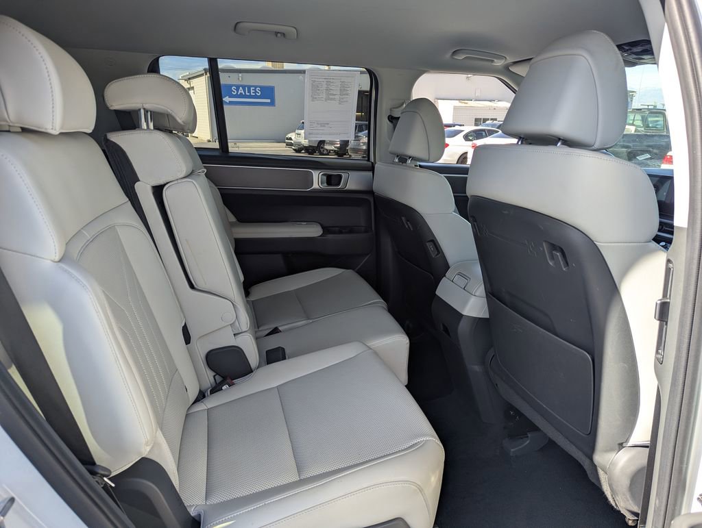 Used 2025 Hyundai Santa Fe SEL AWD/4WD image 31