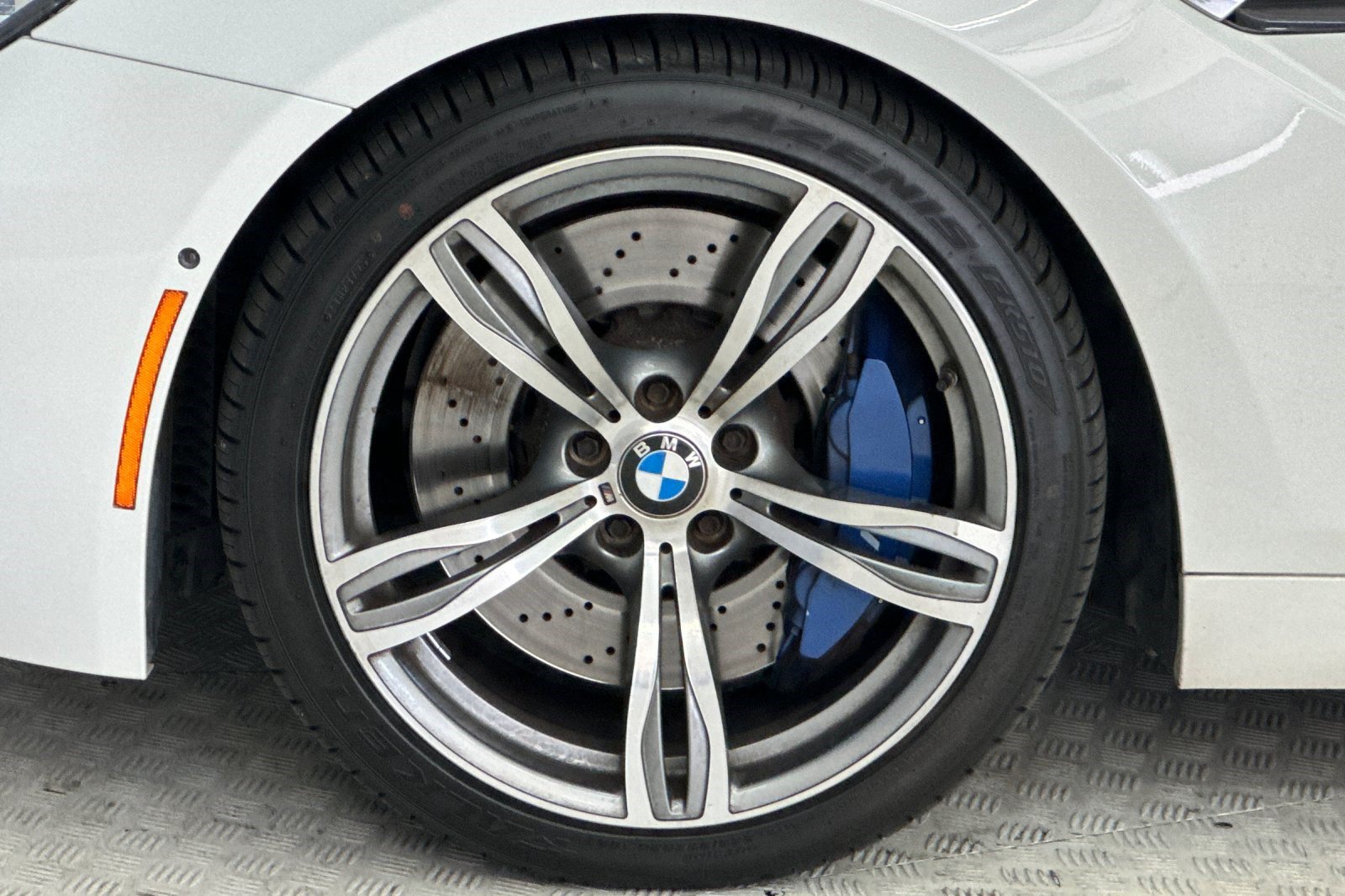 Used 2013 BMW M6 Convertible RWD image 13