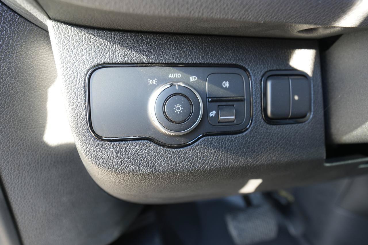 Used 2024 Mercedes-Benz Sprinter 2500 image 19