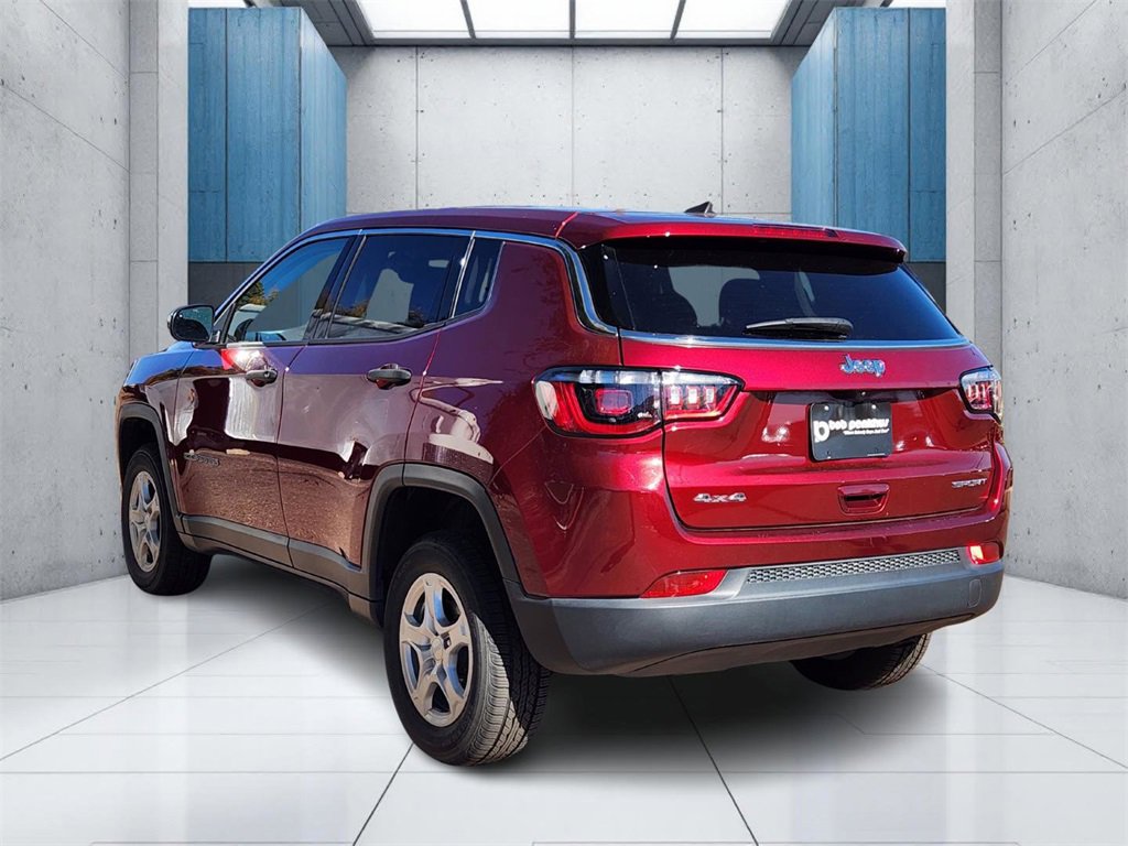 Used 2022 Jeep Compass Sport image 5