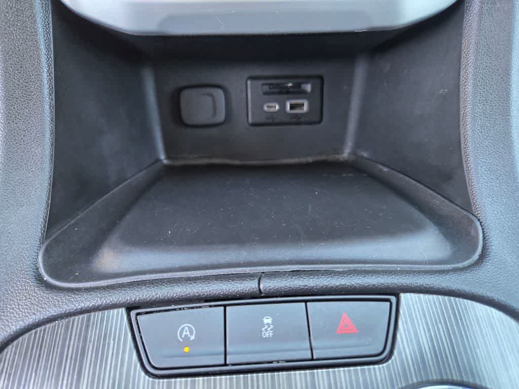 Used 2023 GMC Acadia SLT FWD image 16