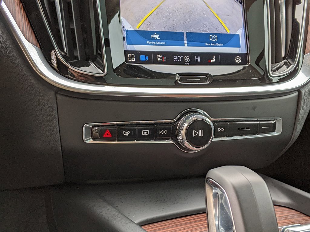 Certified 2025 Volvo V60 B5 Cross Country Plus image 19