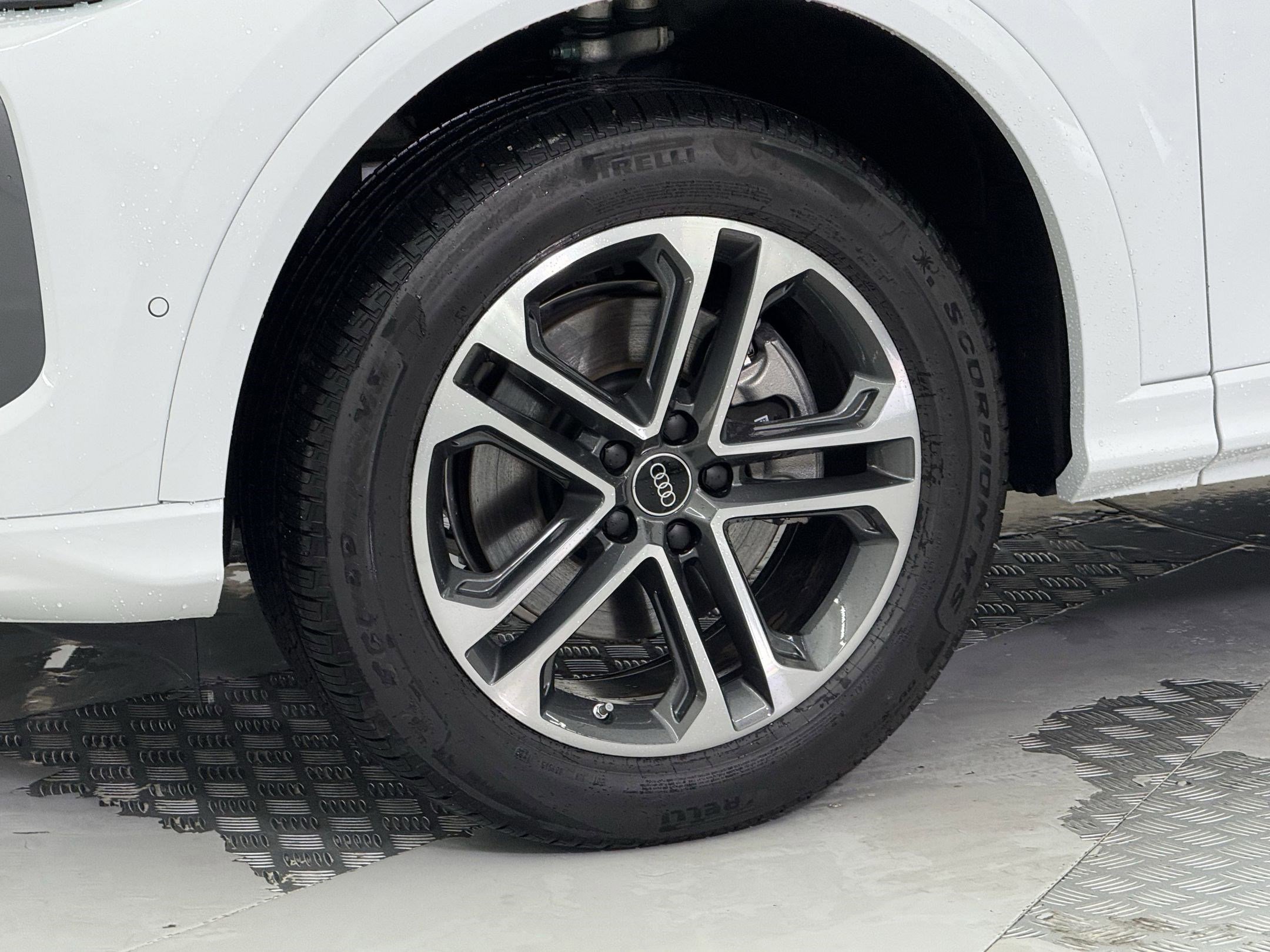 Certified 2025 Audi Q5 Premium w/ Convenience Package AWD/4WD image 10