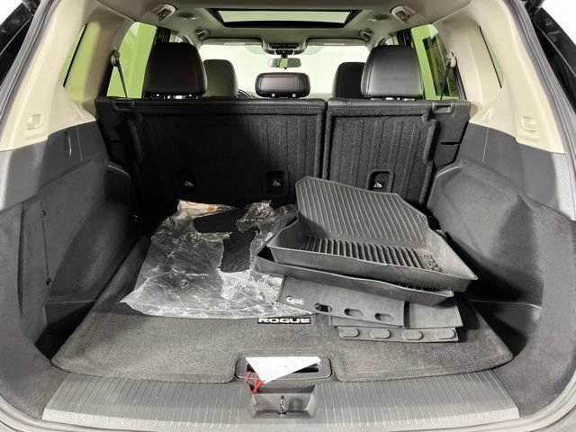Used 2023 Nissan Rogue SV w/ SV Premium B Package FWD image 49