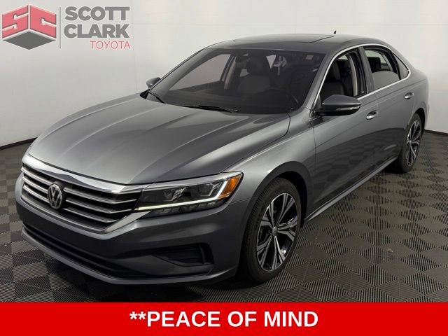 Used 2021 Volkswagen Passat 2.0T SE image 3